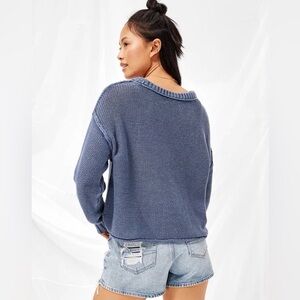 American Eagle Blue Knit Top